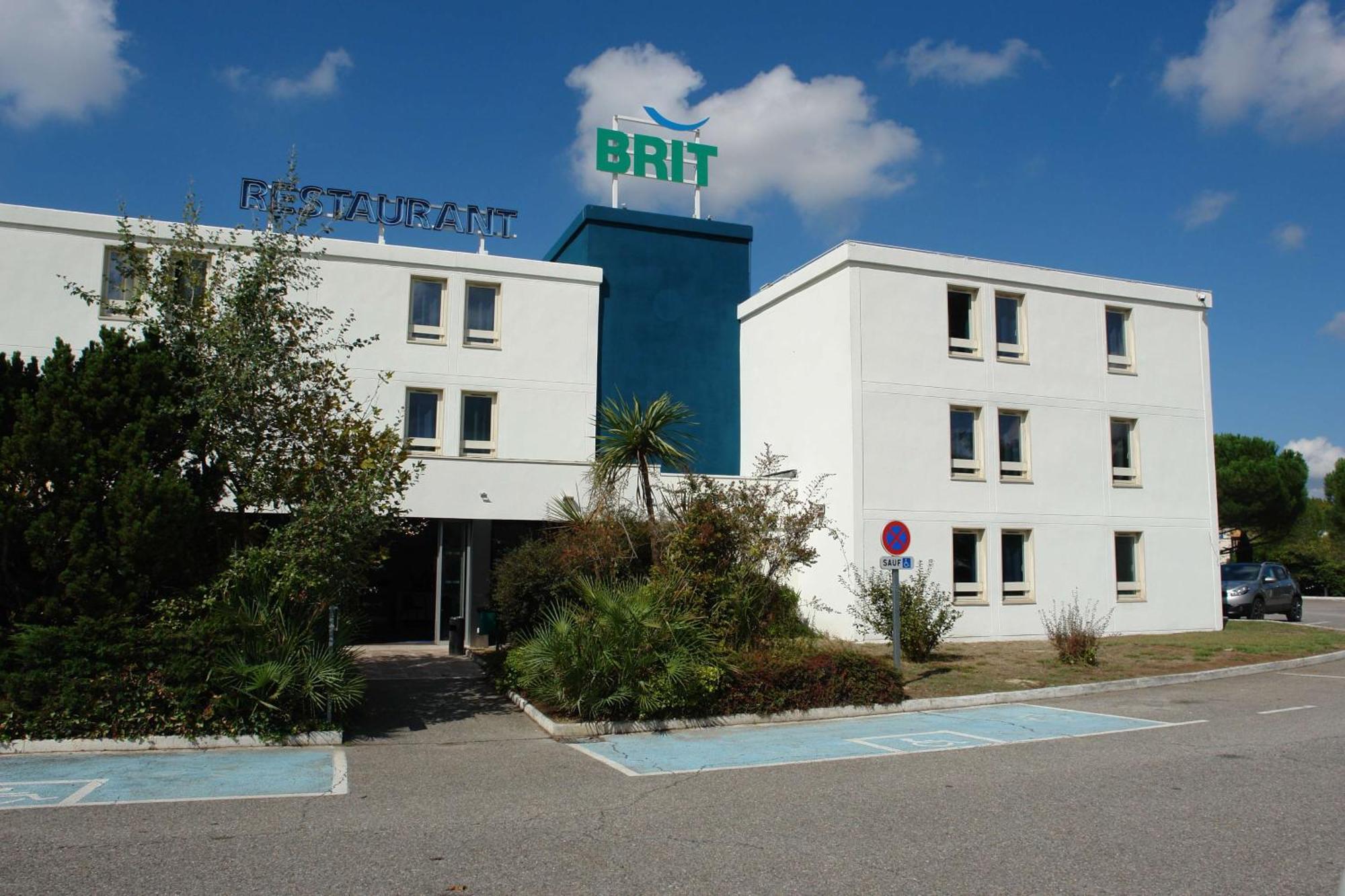Brit Hotel Marseille Aeroport Les Pennes-Mirabeau Exterior photo